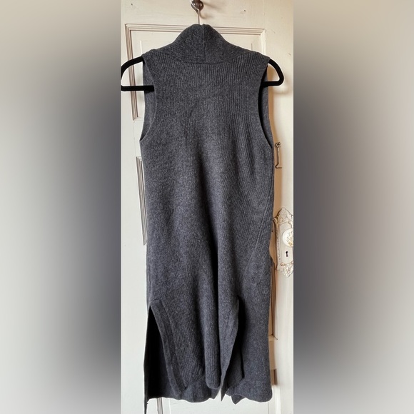 Wilfred Aritzia Merino sleeveless duster (M) - Picture 2 of 8